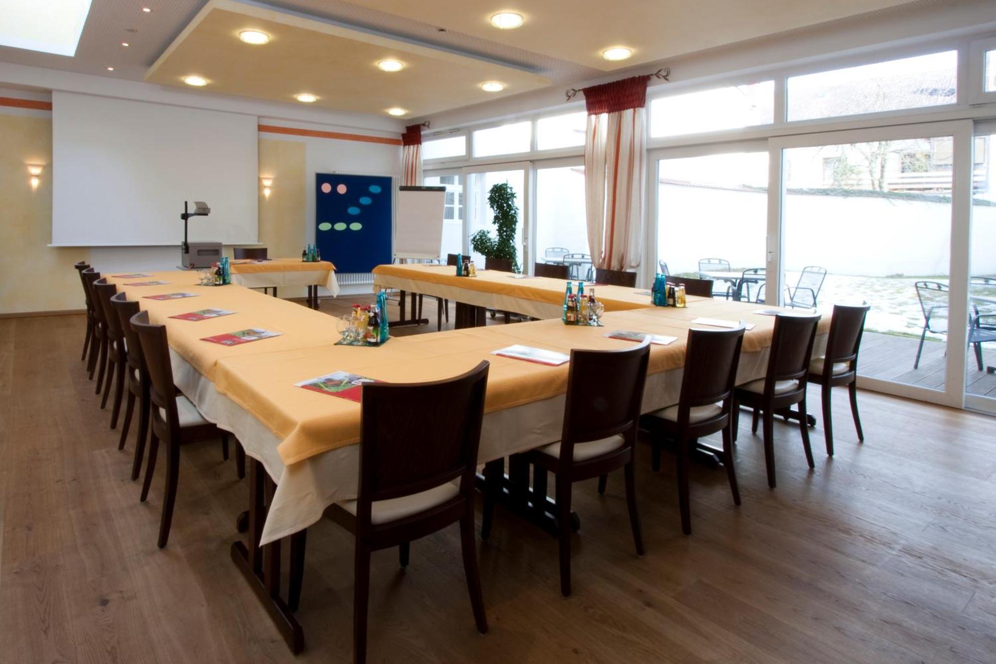 Hotel Zur Krone Бейлнгрис Екстериор снимка