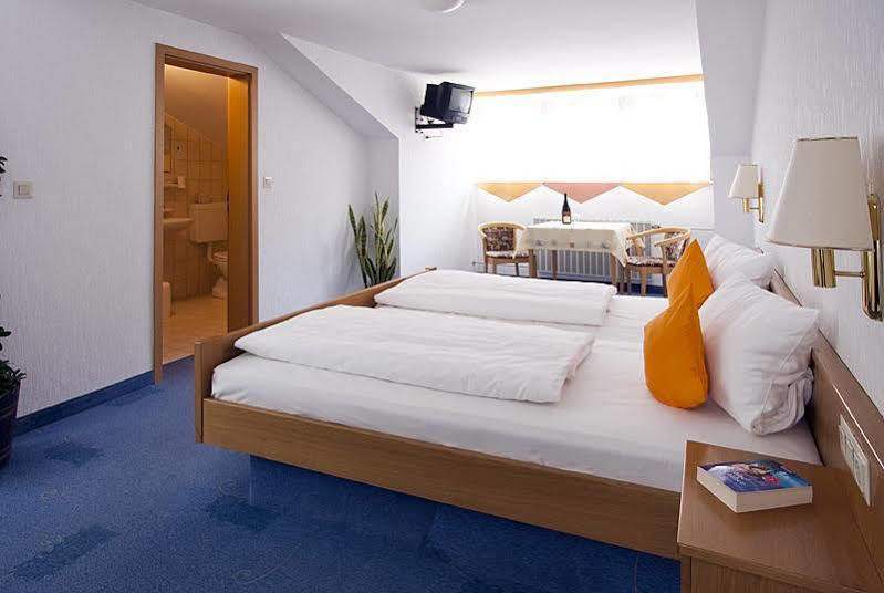 Hotel Zur Krone Бейлнгрис Екстериор снимка