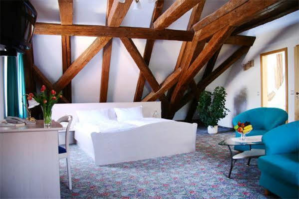 Hotel Zur Krone Бейлнгрис Екстериор снимка