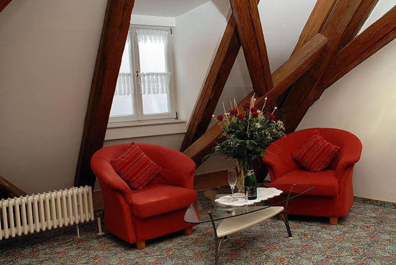 Hotel Zur Krone Бейлнгрис Екстериор снимка