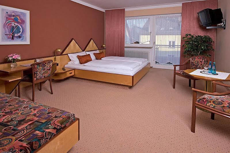 Hotel Zur Krone Бейлнгрис Екстериор снимка