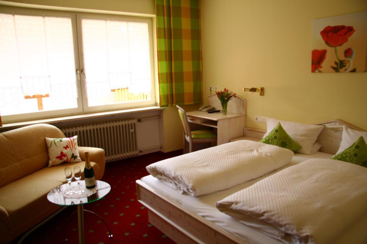 Hotel Zur Krone Бейлнгрис Екстериор снимка